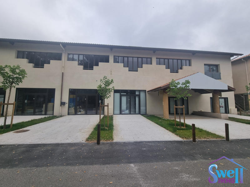 Local d'activités - 93 m²