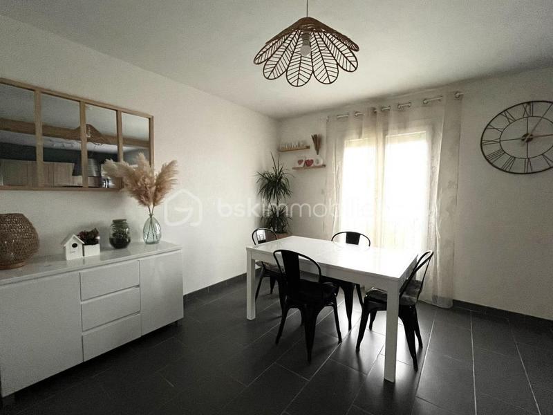 Maison - 104 m² - 6 pièces