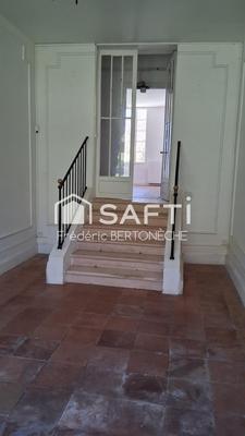 Maison - 250 m² - 7 pièces