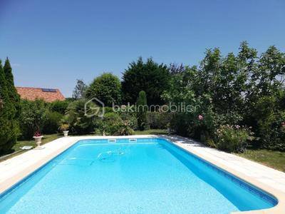 Maison - 162 m² - 7 pièces