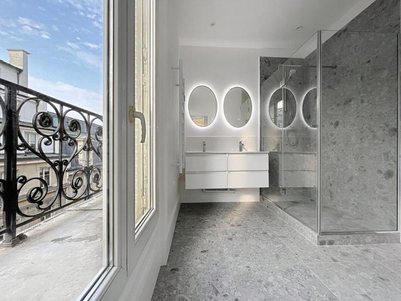 Appartement - 190 m² - 5 pièces