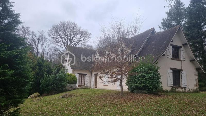 Propriété - 220 m² - 7 pièces