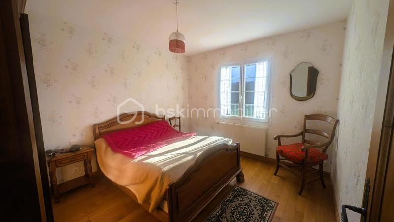 Maison traditionnelle - 130 m² - 8 pièces