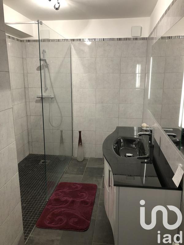 Maison - 219 m² - 6 pièces