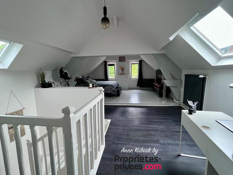 Maison - 195 m² - 9 pièces