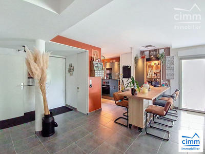 Maison - 90 m² - 4 pièces