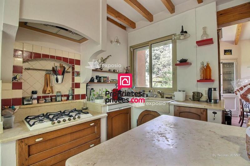 Maison - 227 m² - 6 pièces