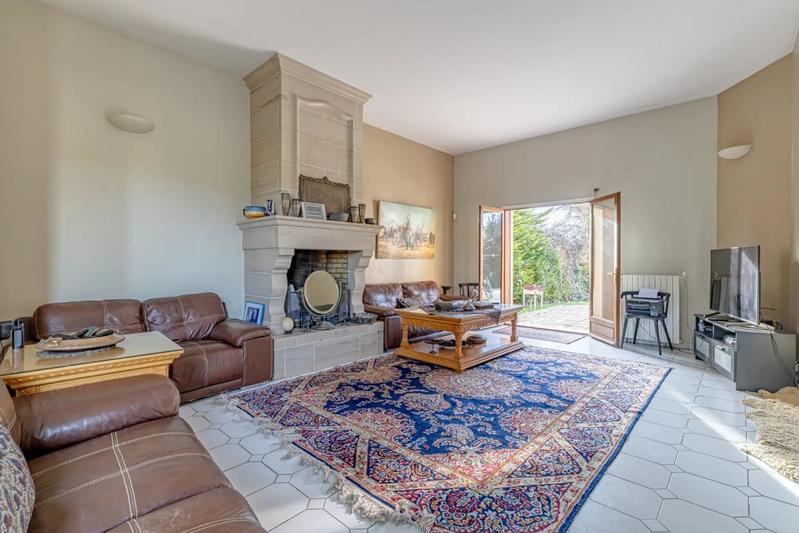 Maison - 230 m² - 10 pièces