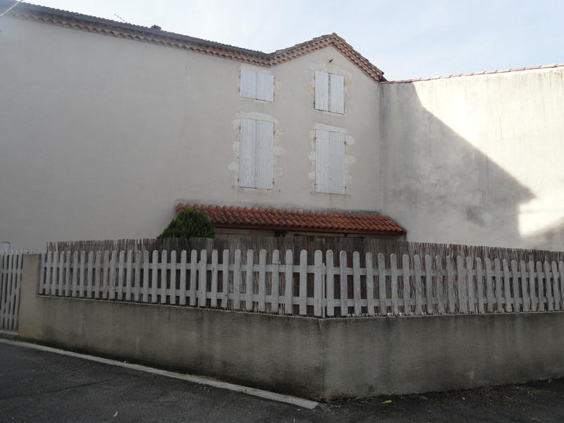 Maison - 220 m² - 10 pièces