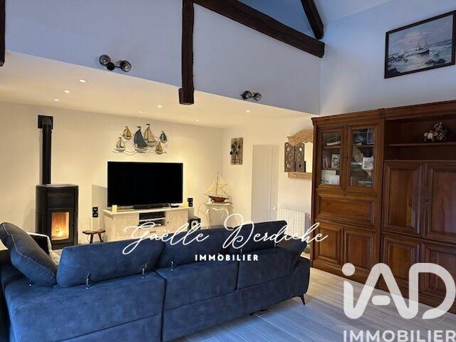 Maison - 220 m² - 7 pièces