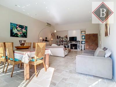 Appartement - 137 m² - 3 pièces