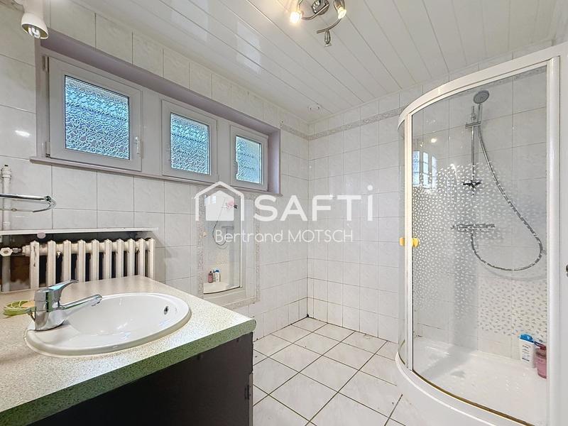 Maison - 110 m² - 8 pièces