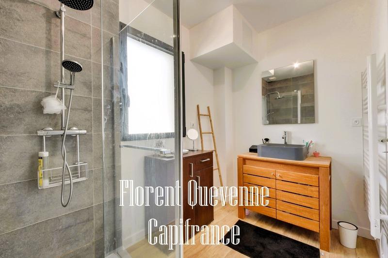 Maison - 180 m² - 6 pièces