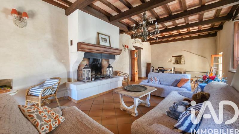 Maison - 360 m² - 12 pièces