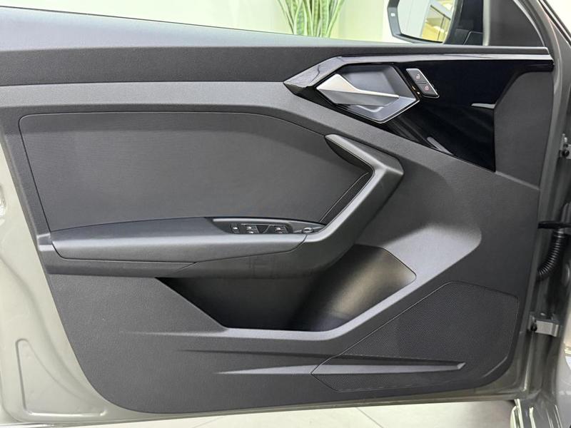 Audi A1 sportback 30 Tfsi 116 ch s tronic 7 s line Plus