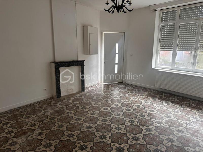 Maison - 180 m² - 9 pièces