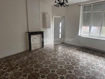 Maison - 180 m² - 9 pièces