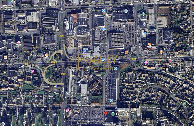 Local commercial - 2 800 m²