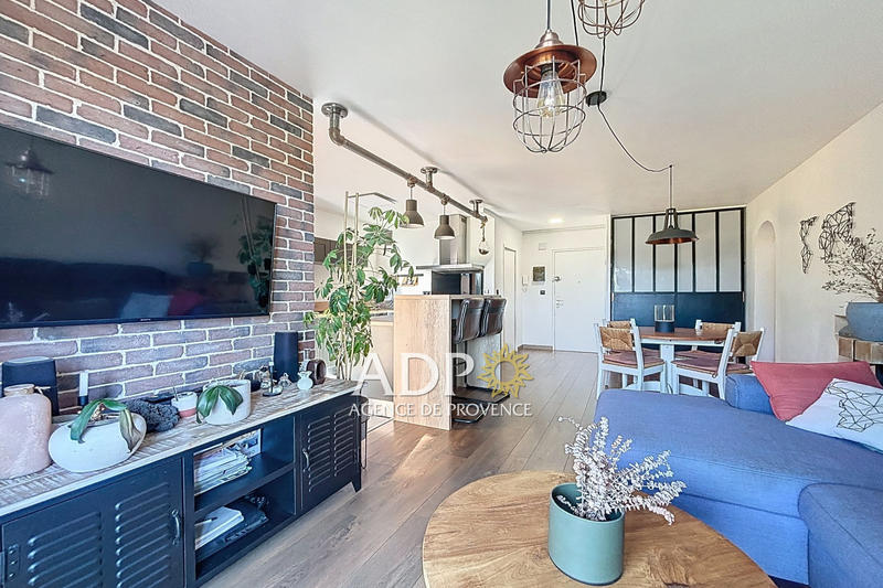 Appartement - 65 m² - 3 pièces