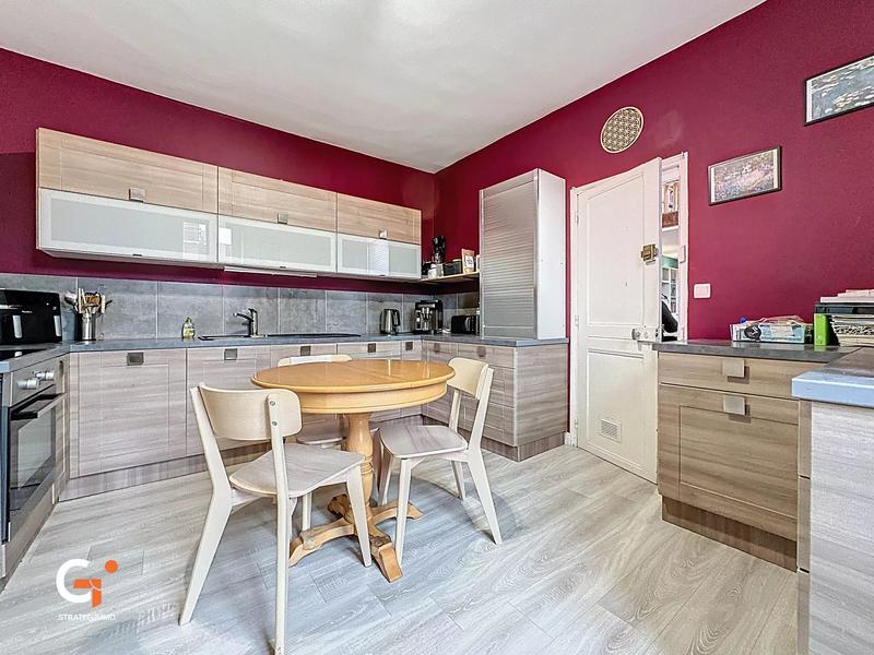 Maison - 130 m² - 7 pièces