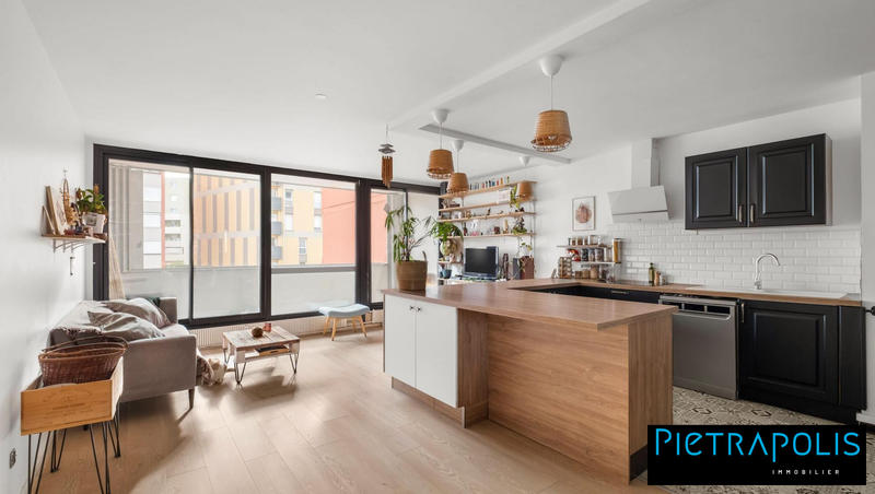 Appartement - 81 m² - 4 pièces