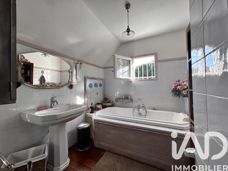 Maison - 162 m² - 6 pièces