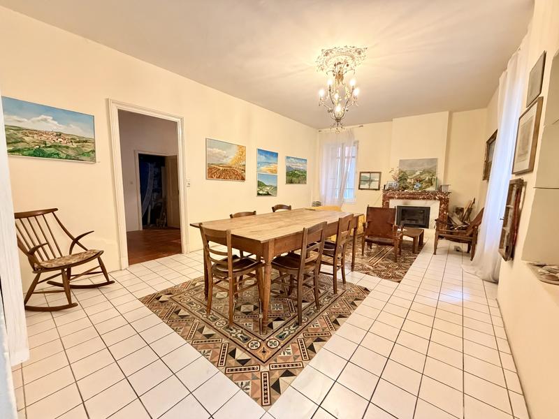 Maison - 190 m² - 6 pièces