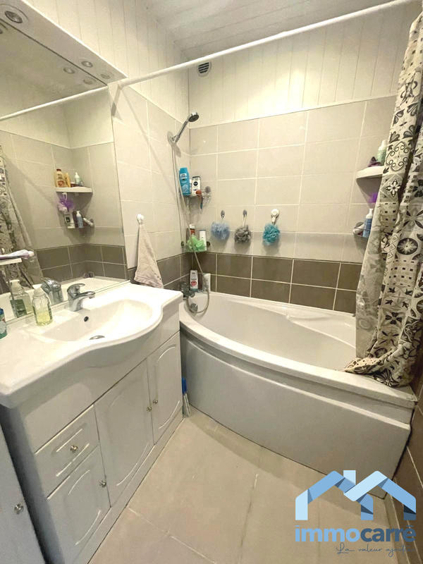 Maison - 96 m² - 5 pièces