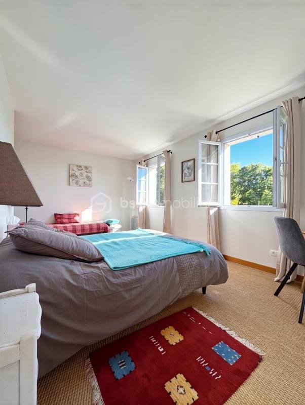 Villa - 433 m² - 12 pièces