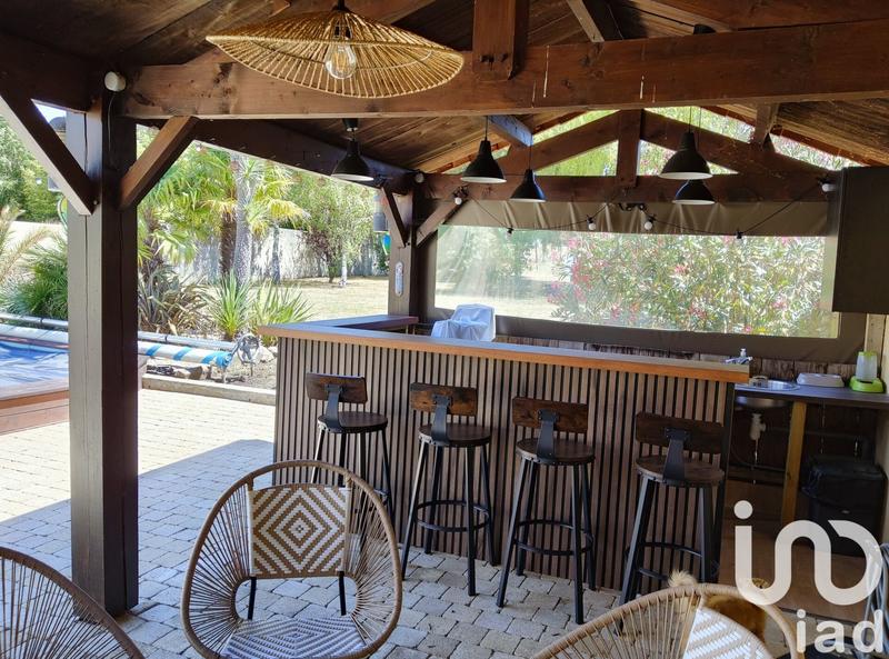 Maison - 200 m² - 8 pièces