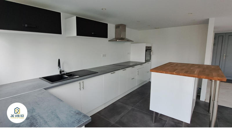 Loft - 92 m² - 5 pièces