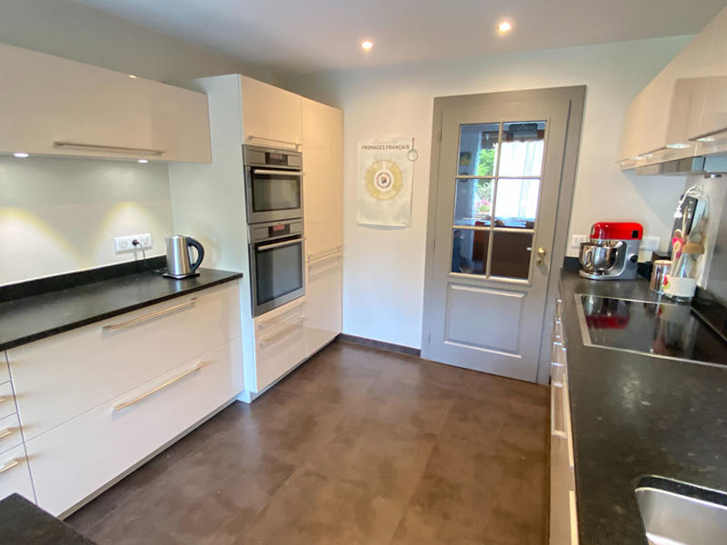 Maison - 208 m² - 8 pièces