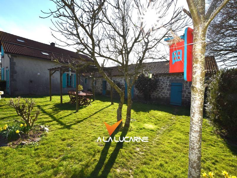 Maison en pierre - 213 m² - 7 pièces