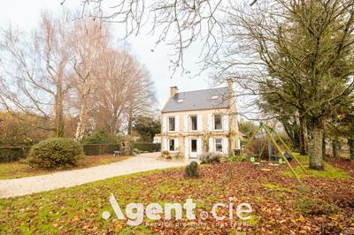 Maison ancienne - 170 m² - 9 pièces