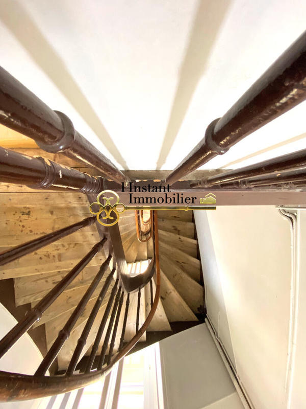 Immeuble - 470 m² - 18 pièces