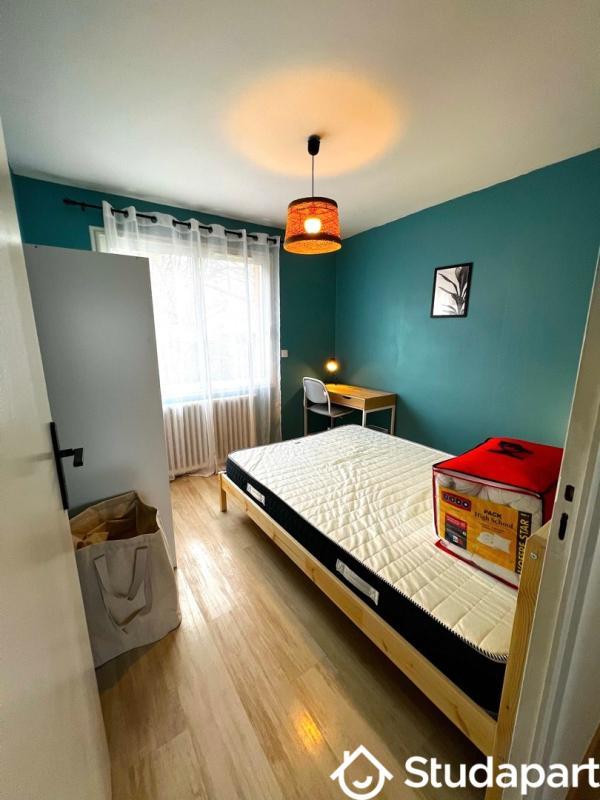 Chambre - 10 m² - 1 pièce