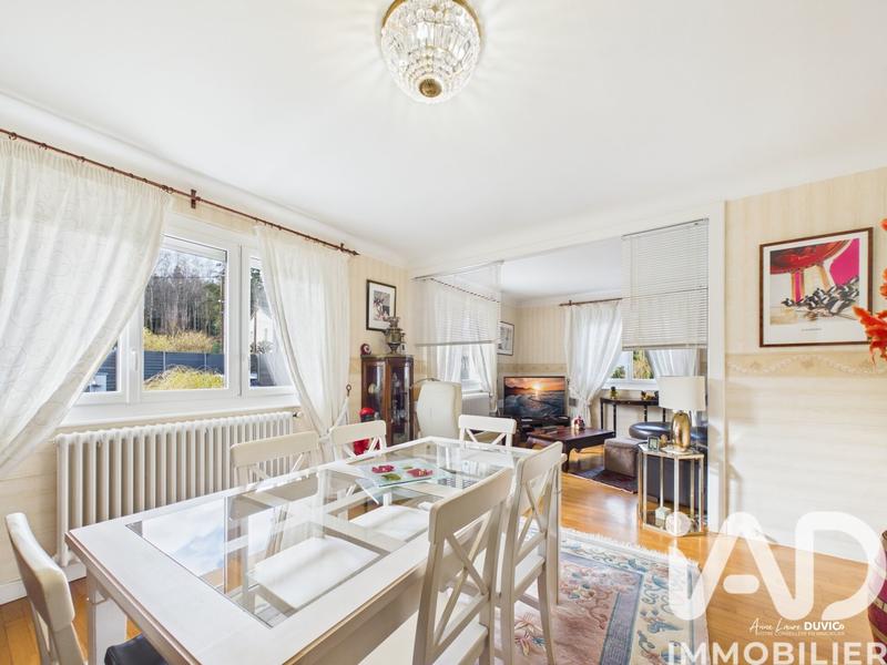 Maison - 243 m² - 7 pièces