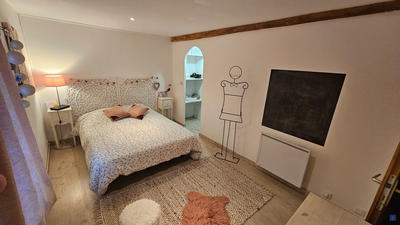 Maison - 237 m² - 8 pièces