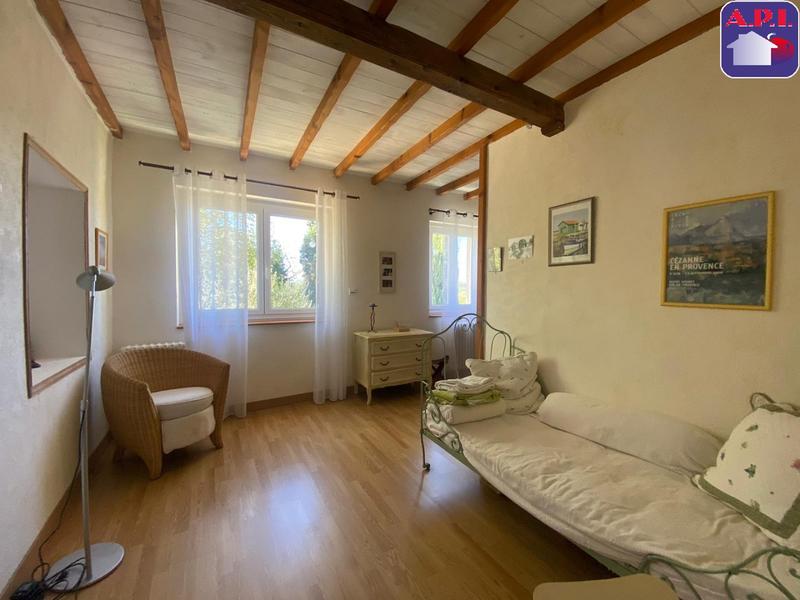 Maison - 343 m² - 9 pièces