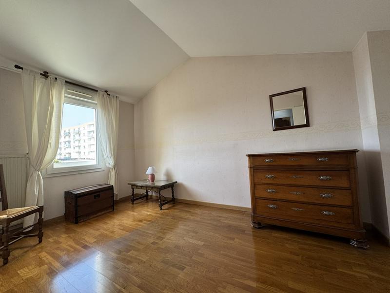 Maison - 105 m² - 4 pièces