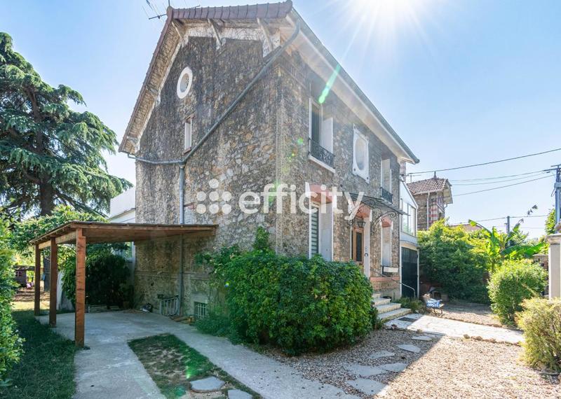 Maison - 182 m² - 8 pièces