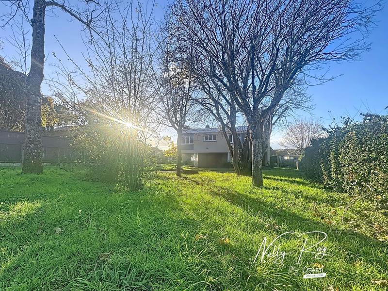 Maison - 137 m² - 7 pièces