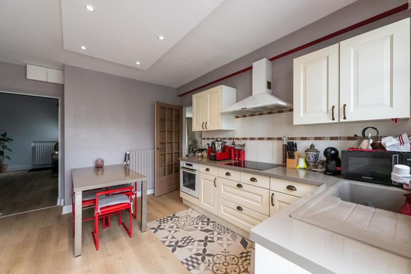 Maison - 202 m² - 6 pièces