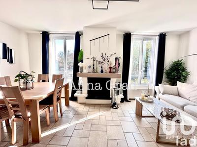 Maison - 122 m² - 7 pièces