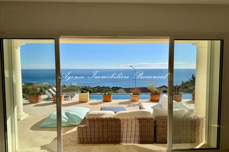 Villa - 200 m² - 5 pièces