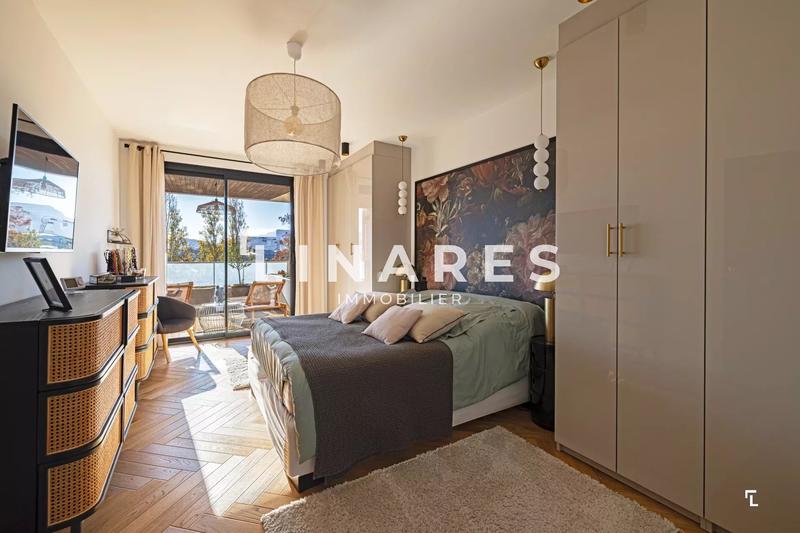 Appartement - 153 m² - 4 pièces