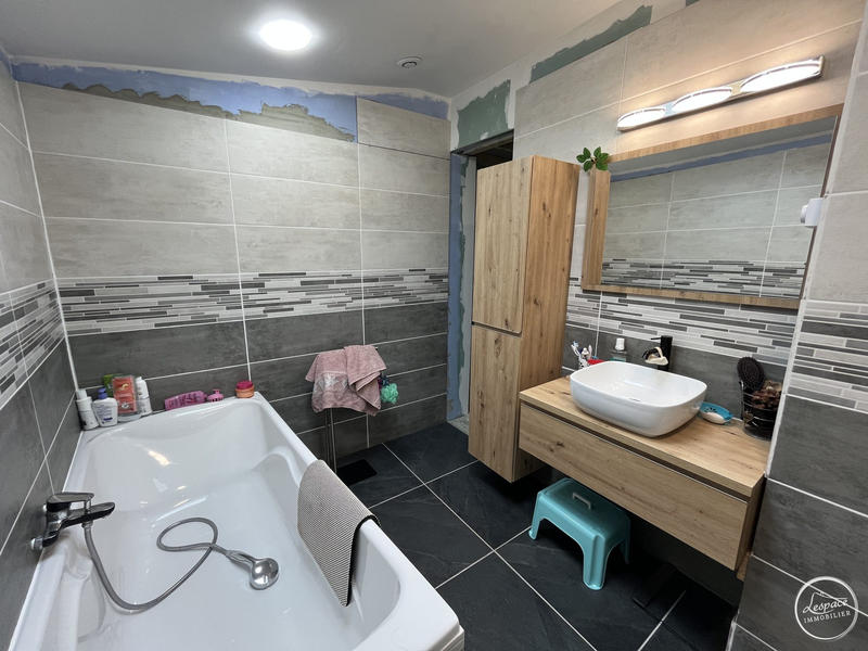 Maison - 105 m² - 3 pièces