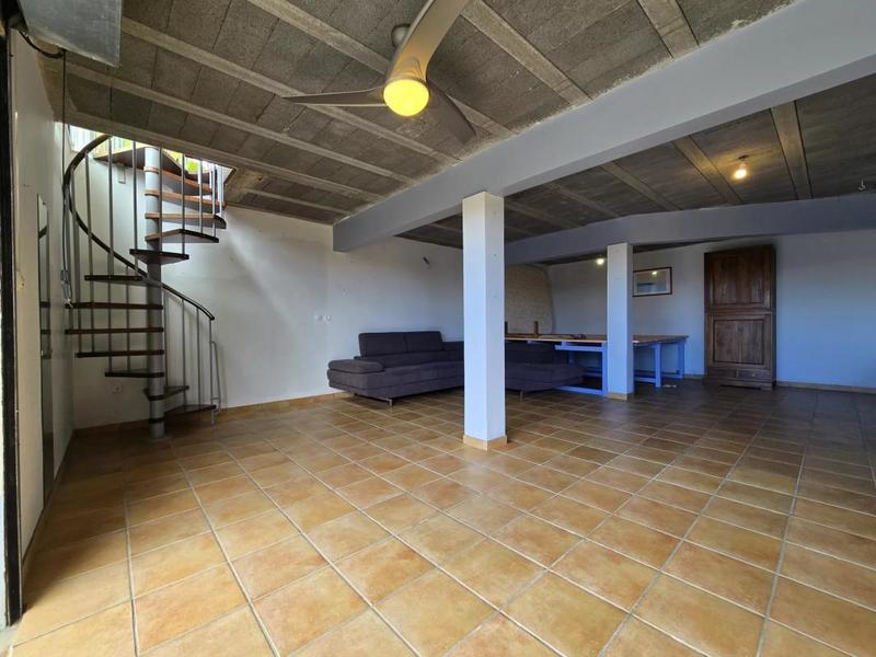 Maison - 206 m² - 4 pièces