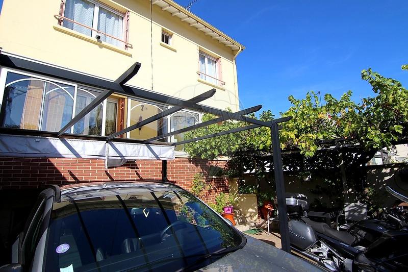 Maison - 175 m² - 8 pièces