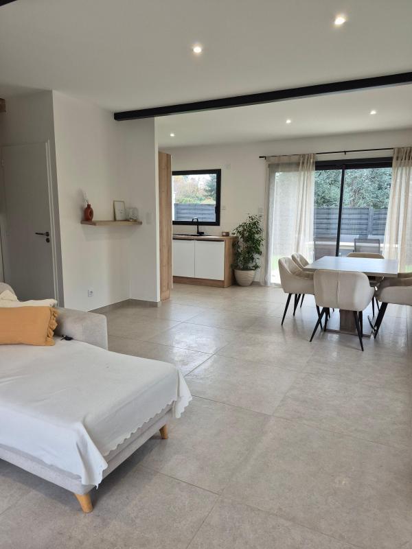 Villa - 104 m² - 4 pièces